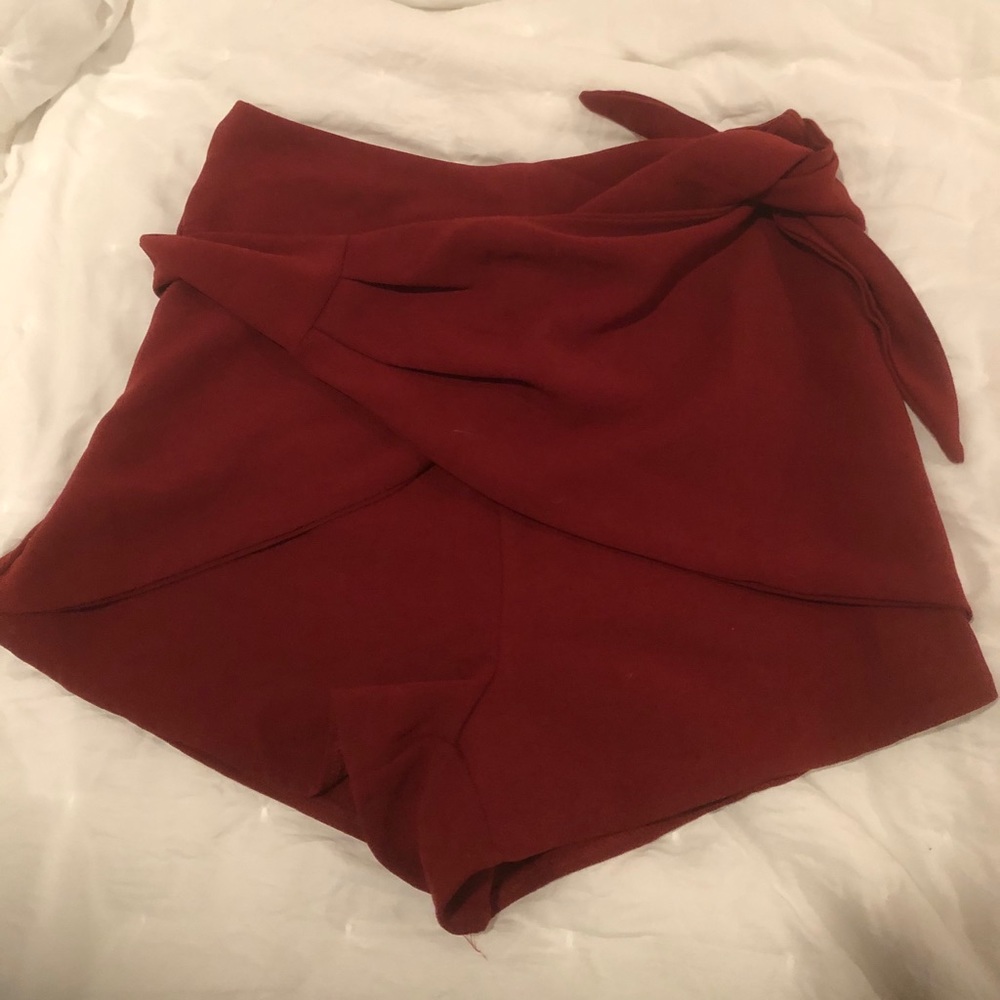 boutique skort with tie detail